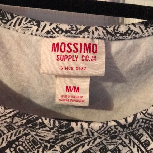 Aztec top! Size medium! - Picture 2 of 2